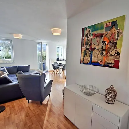 Waldstrasse 05 公寓 *